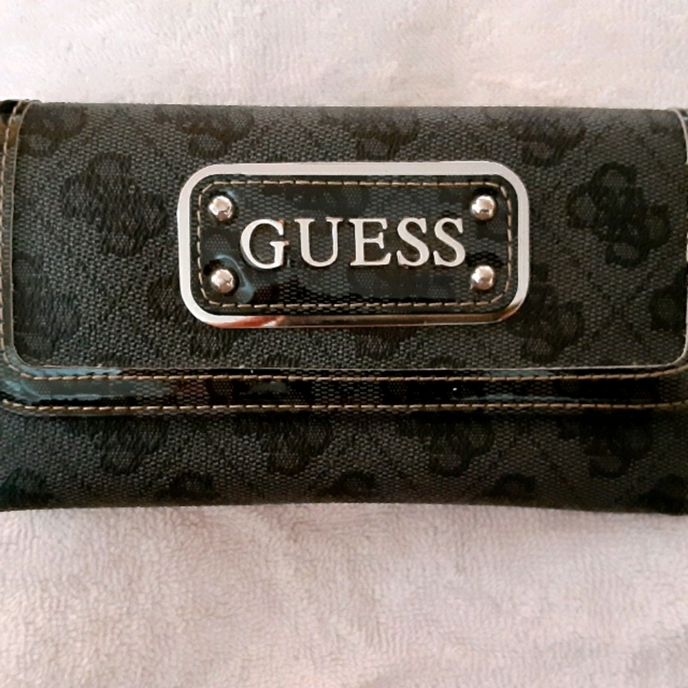 Guess wallet